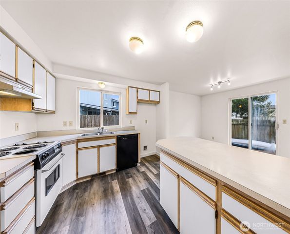 17833 27th Avenue NE, Marysville, WA 98271