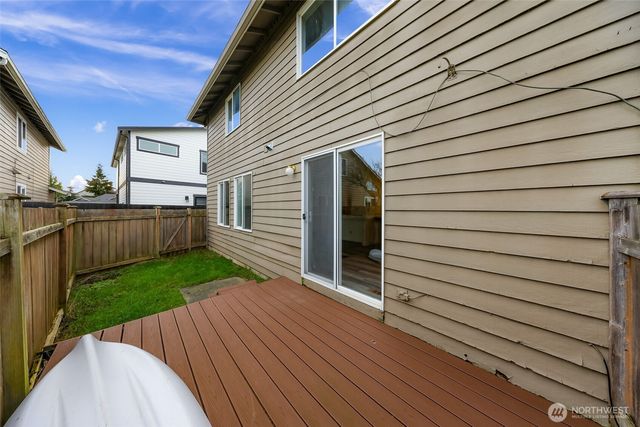 17833 27th Avenue NE, Marysville, WA 98271