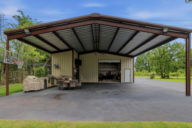 23602 Willow Switch Road, Spring, TX 77389