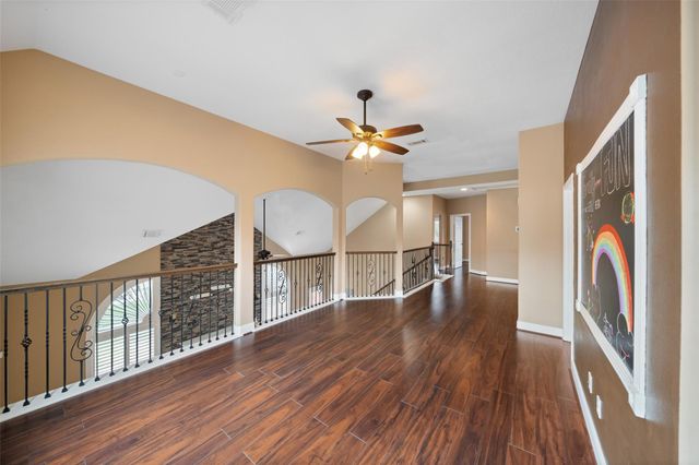 2438 Ripplewood Drive, Conroe, TX 77384