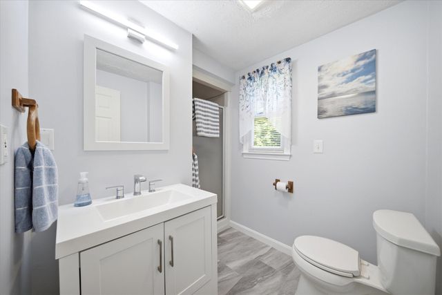 54 Emerald Drive, Hillsborough, NH 03244