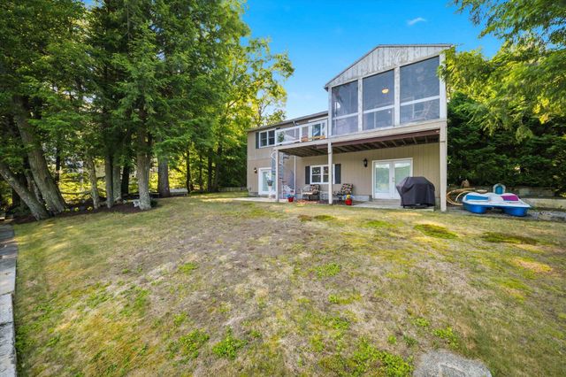 54 Emerald Drive, Hillsborough, NH 03244