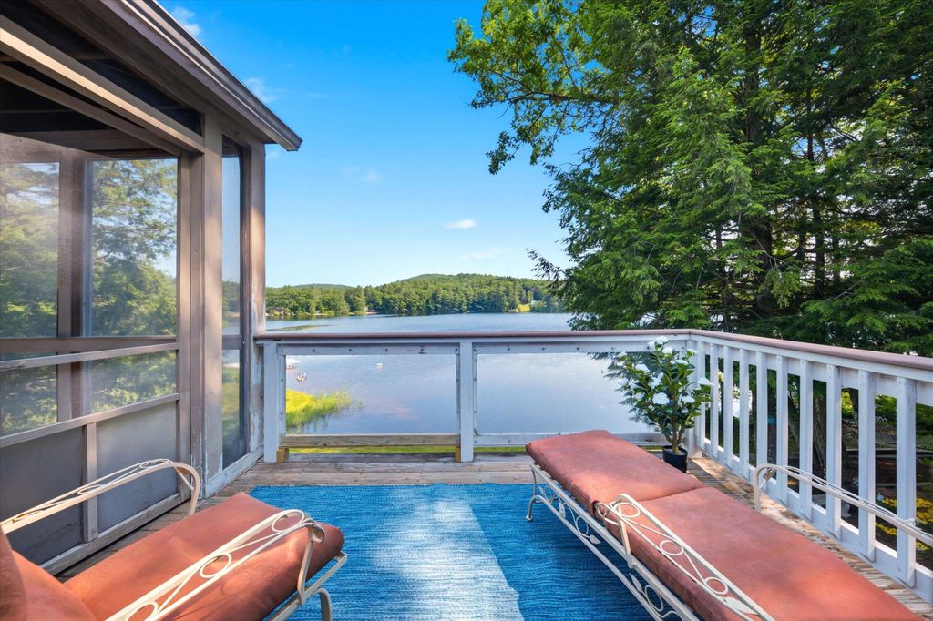 54 Emerald Drive, Hillsborough, NH 03244