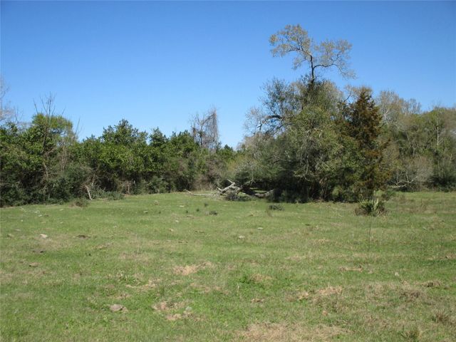 6817 Fm 1952 Road, Wallis, TX 77485