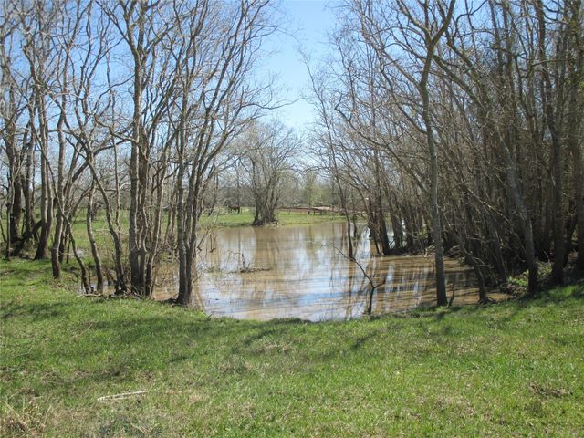 6817 Fm 1952 Road, Wallis, TX 77485