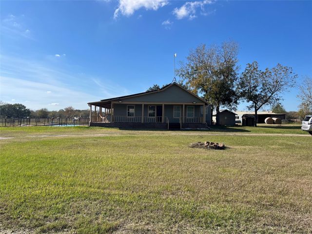 6817 Fm 1952 Road, Wallis, TX 77485