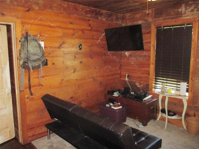 6817 Fm 1952 Road, Wallis, TX 77485