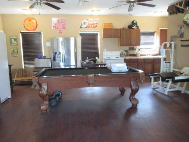 6817 Fm 1952 Road, Wallis, TX 77485