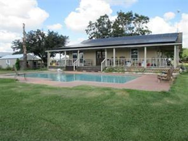 6817 Fm 1952 Road, Wallis, TX 77485