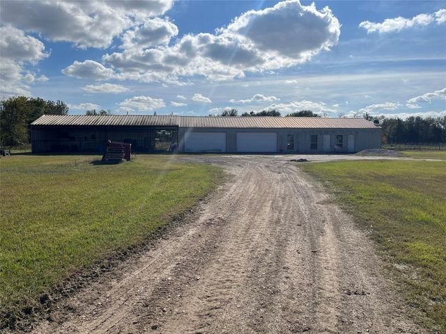 6817 Fm 1952 Road, Wallis, TX 77485