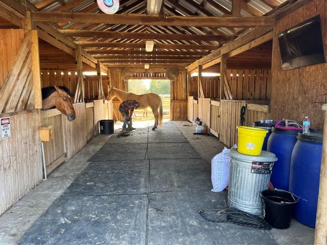 6817 Fm 1952 Road, Wallis, TX 77485