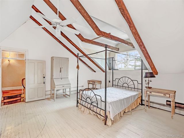 118 Shelter Rock Road, Roslyn, NY 11576