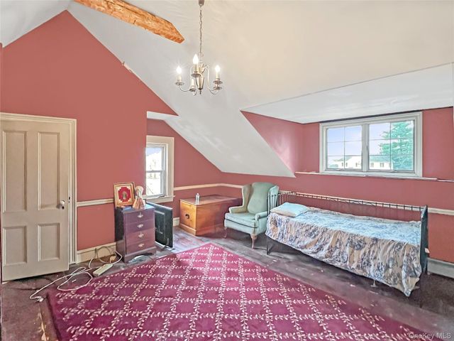 118 Shelter Rock Road, Roslyn, NY 11576