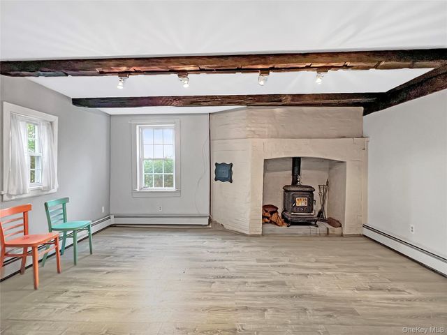 118 Shelter Rock Road, Roslyn, NY 11576