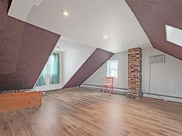 118 Shelter Rock Road, Roslyn, NY 11576