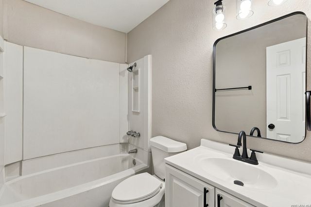 4005 COLONIAL SUN DR, San Antonio, TX 78244
