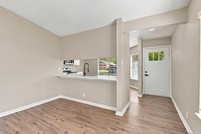 4005 COLONIAL SUN DR, San Antonio, TX 78244