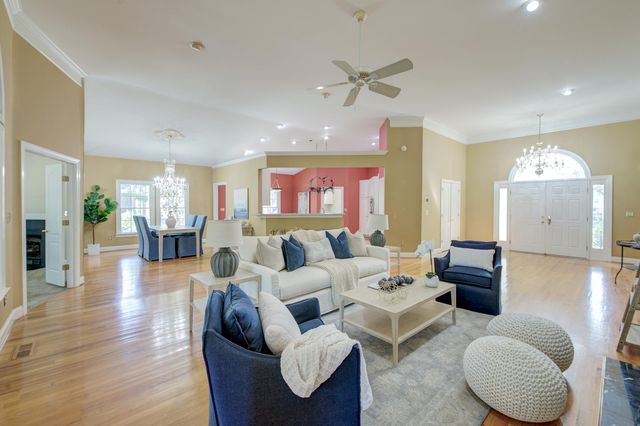1211 Eagle Landing Boulevard, Hanahan, SC 29410