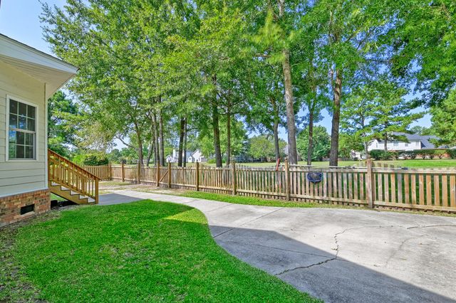 1211 Eagle Landing Boulevard, Hanahan, SC 29410
