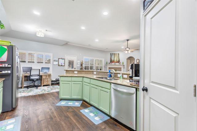 509 Ripkowski Drive, Dayton, TX 77535