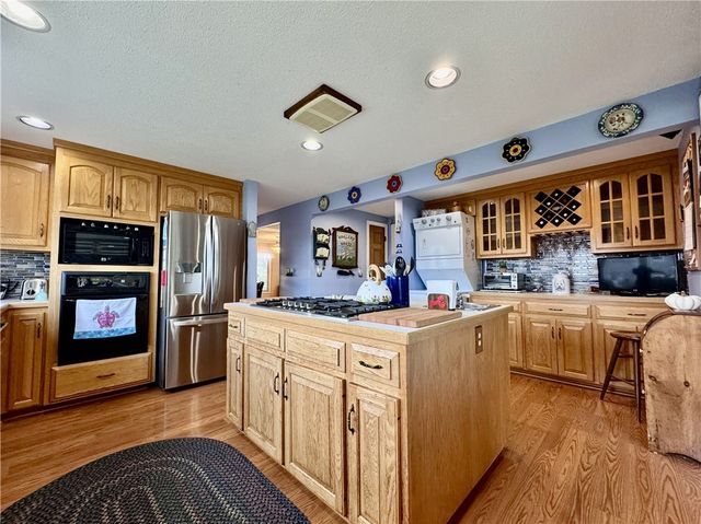 71 Wolcott Avenue, Stonington, CT 06378