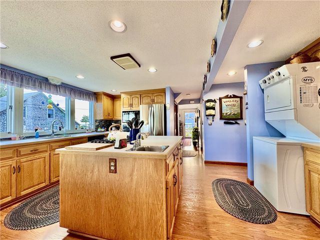 71 Wolcott Avenue, Stonington, CT 06378