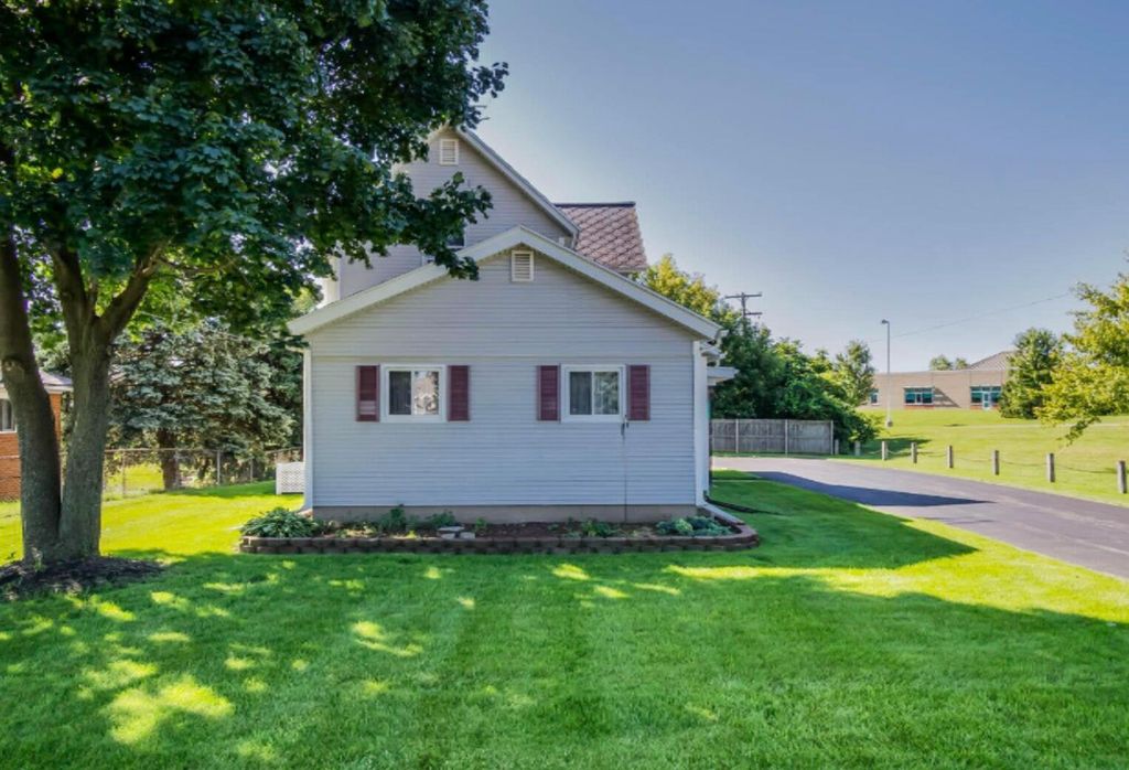 2708-2710 44th Street, Kentwood, MI 49512