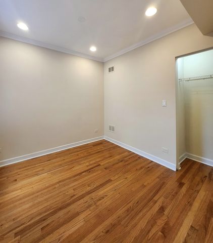 2856 W ROSEMONT Avenue 2, Chicago, IL 60659