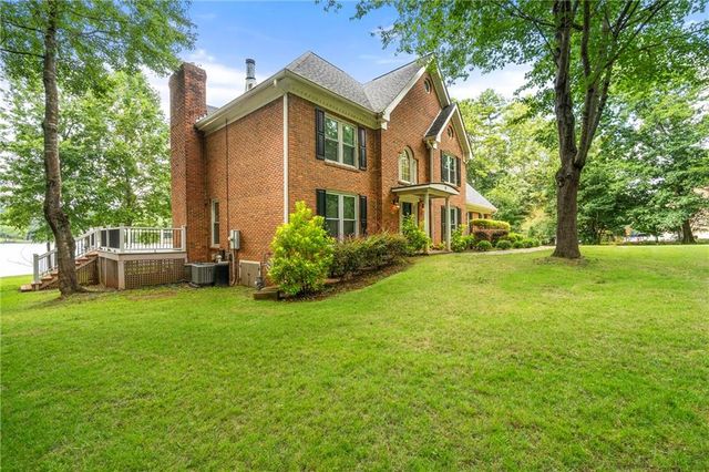 75 Spring Ridge Ct, Newnan, GA 30265
