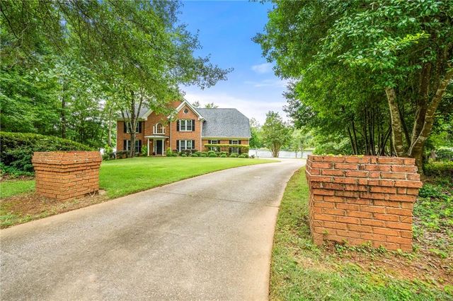75 Spring Ridge Ct, Newnan, GA 30265
