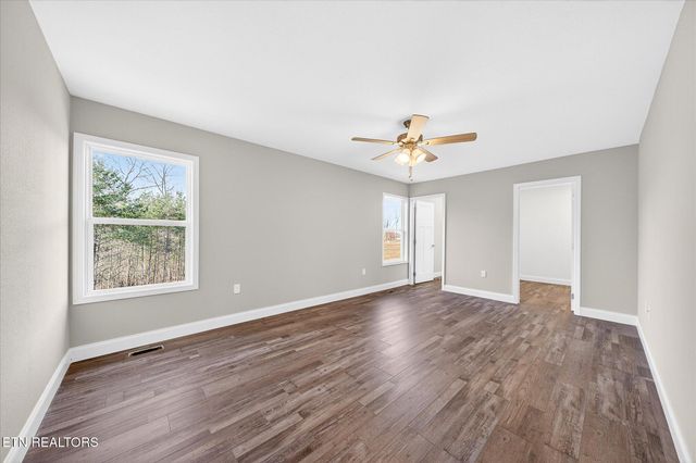 1139 Cook Rd, Crossville, TN 38555