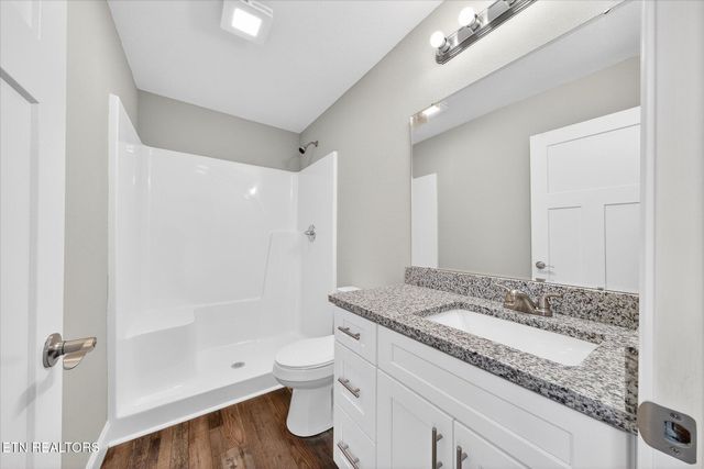 1139 Cook Rd, Crossville, TN 38555