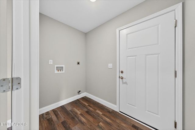 1139 Cook Rd, Crossville, TN 38555