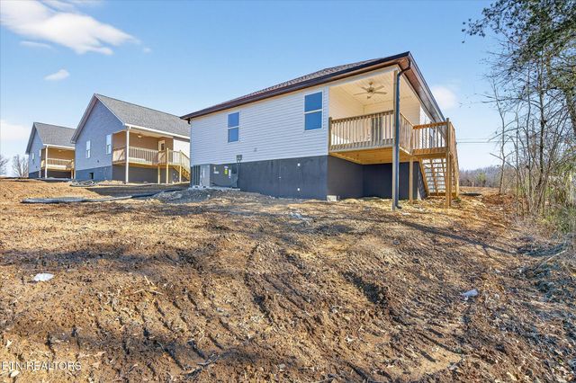 1139 Cook Rd, Crossville, TN 38555