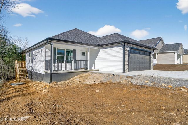 1139 Cook Rd, Crossville, TN 38555