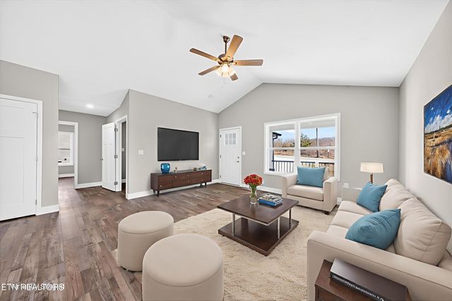 1139 Cook Rd, Crossville, TN 38555