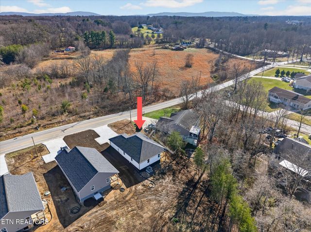 1139 Cook Rd, Crossville, TN 38555