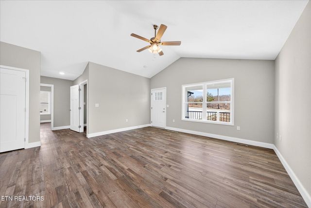 1139 Cook Rd, Crossville, TN 38555