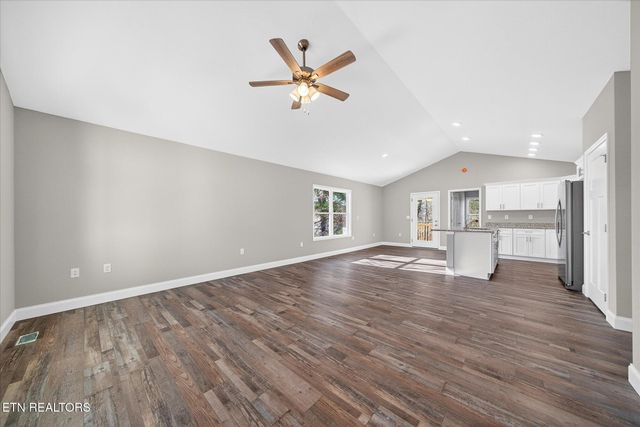 1139 Cook Rd, Crossville, TN 38555