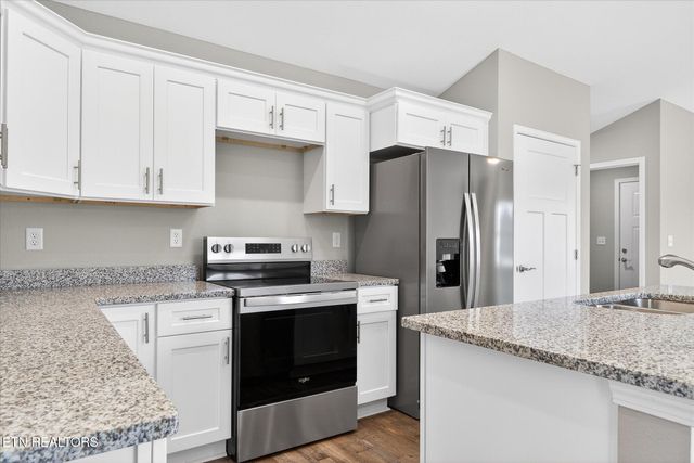 1139 Cook Rd, Crossville, TN 38555