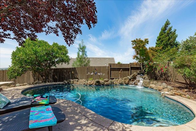 3140 Woodleigh Ln, Cameron Park, CA 95682