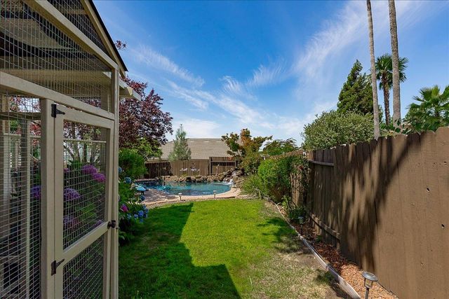 3140 Woodleigh Ln, Cameron Park, CA 95682