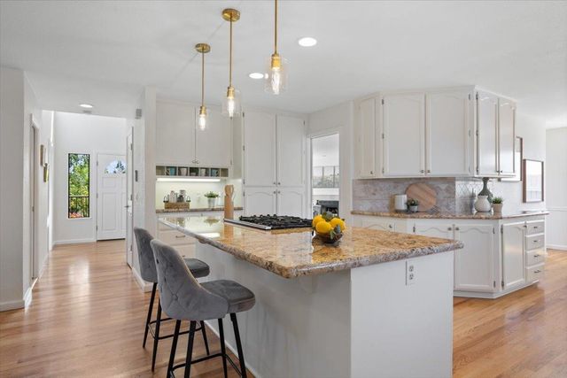 3140 Woodleigh Ln, Cameron Park, CA 95682