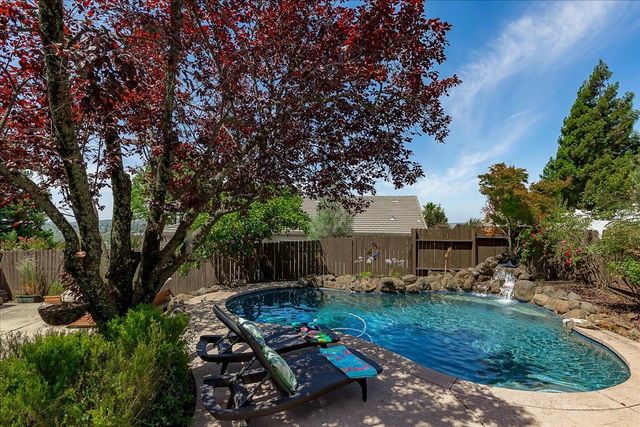 3140 Woodleigh Ln, Cameron Park, CA 95682
