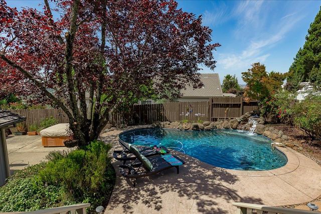 3140 Woodleigh Ln, Cameron Park, CA 95682