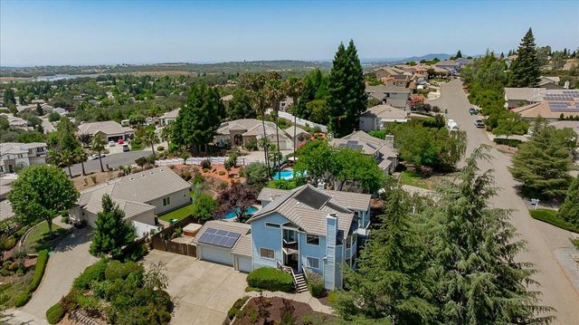3140 Woodleigh Ln, Cameron Park, CA 95682
