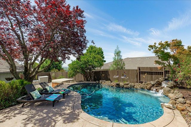3140 Woodleigh Ln, Cameron Park, CA 95682