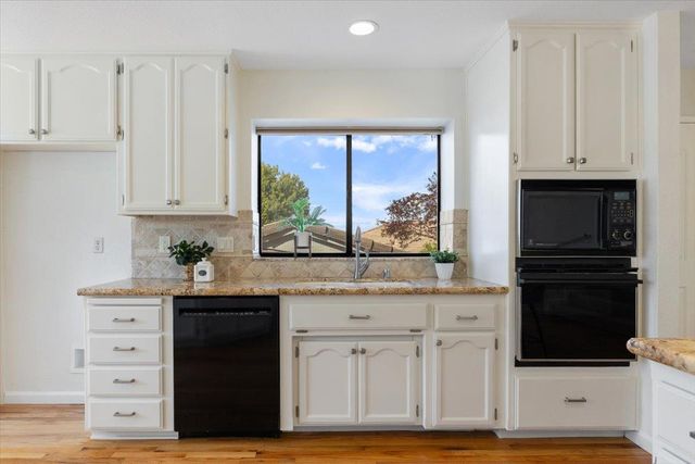 3140 Woodleigh Ln, Cameron Park, CA 95682