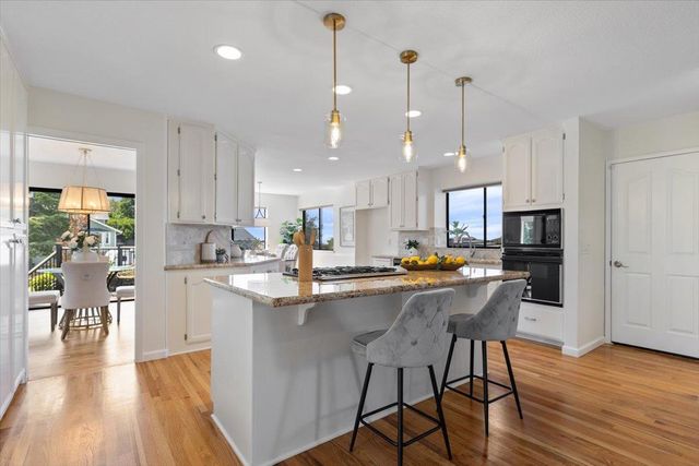 3140 Woodleigh Ln, Cameron Park, CA 95682