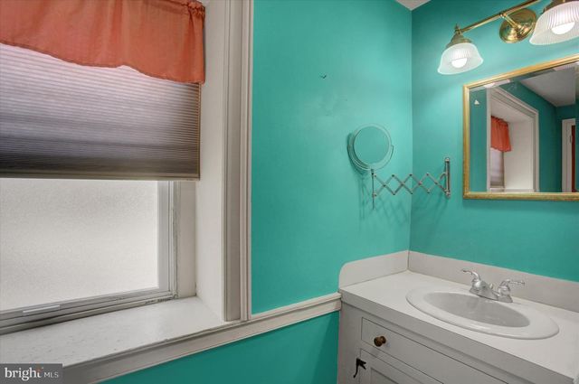 55 E MAIN ST, Newville, PA 17241
